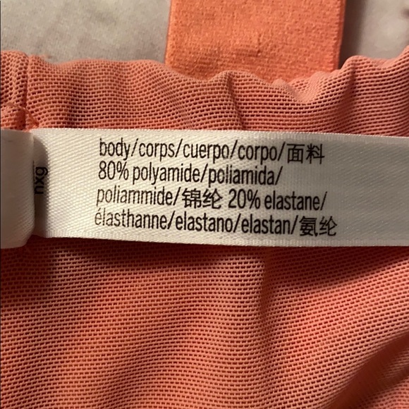 LIKE NEW Victoria’s Secret sports bra - Picture 5 of 5